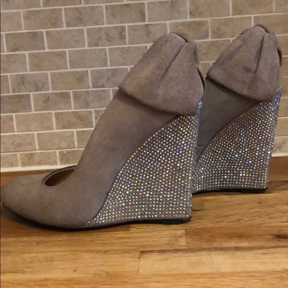 Betsey Johnson Rhinestone Grey Suede Wedges w/ Bow